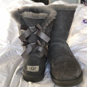 UGG gray bailey bows